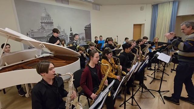 Work Song (N.Adderley)
Оркестр ДШИ "ОЦЭВ", Санкт-Петербург смотреть онлайн