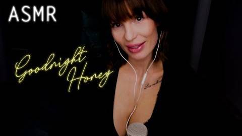 ASMR - Мамочка Ами целует тебя на ночь в губы и произносит чувственный шёпот