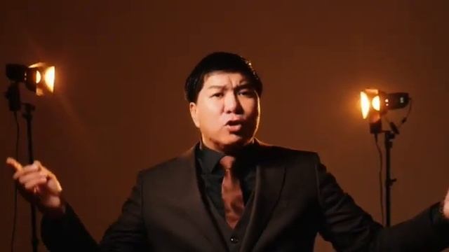 ҚҰРДАСТАРЫМА... Сөзі: Д. ИМАНҚАЛИЕВ. Сазы: М. АЙТЖАНОВ. Орындаған: Талғат БҮРКІТБАЕВ смотреть онлайн