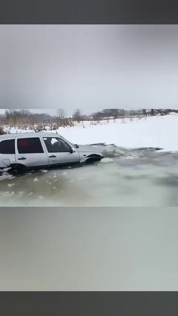 Шеви Niva 4х4 ледокол!!!Lada 4x4 оффроад. смотреть онлайн