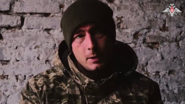 Очередной военнослужащий ВСУ сдался в плен смотреть онлайн