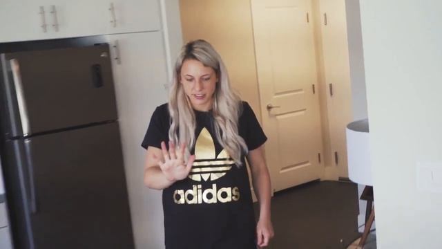 HOW TO TEACH YOUR PUPPY TO "STAY" смотреть онлайн