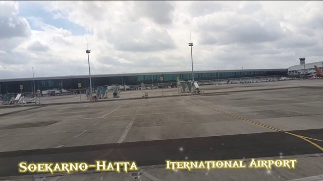 Bandar Udara Internasional Soekarno–Hatta Soekarno смотреть онлайн
