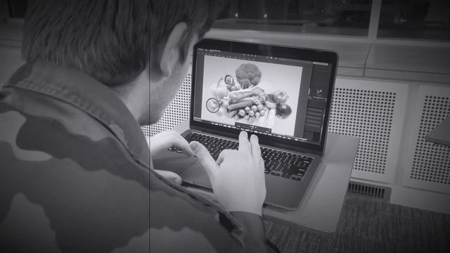 '"They tell you: draw a circle around a tomato. We don’t know why"'' смотреть онлайн