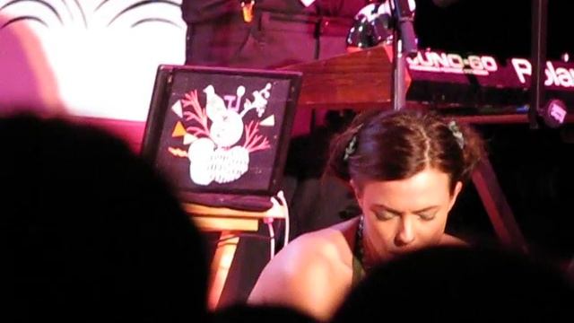 Lenka "Gravity Rides Everything" (Modest Mouse cover) 2/12/09 UNC Great Hall, Chapel Hill, NC смотреть онлайн