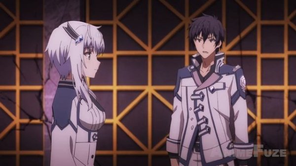 He Defeated the Gods and Reincarnated Himself to Appear Worthless Loser