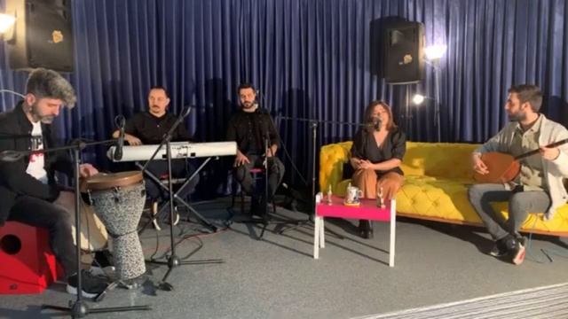 Gülten Benli - Bu Tepe Pullu Tepe ( Eren Turan ) смотреть онлайн