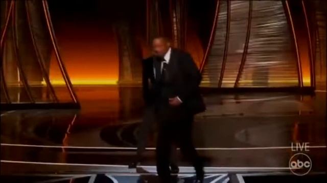 Уилл Смит дал леща ведущему😱😱 смотреть онлайн