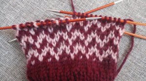 Узор  ленивым жаккардом по кругу