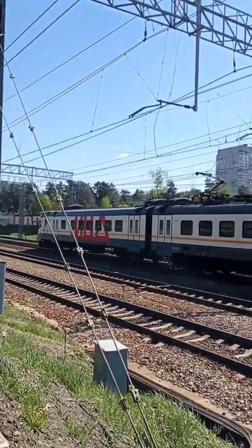 Миниролик #556 ЭП2Д - 0140 Прибывает на Отдых #рек #эг2тв #эд4м #электричка #ЭП2Д #МЦД #поезд #МЦД3 смотреть онлайн