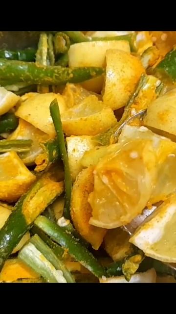Hari mirch and limbo ka achaar#spice#pickle#shortsvideo #youtubeshorts смотреть онлайн