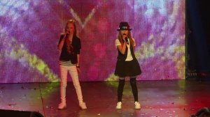 Дуэт YOU-mix Трифонова Алиса & Филиппова Софья Vivo Per Lei (кавер с  ГОЛОС дети на русском)