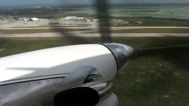 Douglas DC-3T (DC-3 Turbine / Turboprop Conversion) Takeoff from Nassau 1/9/13 смотреть онлайн