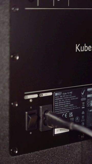 Что внутри? Самый красивый сабвуфер от KEF 🔊? смотреть онлайн