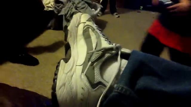 Coop and Colt playing with Syma 108 helicopter 2 смотреть онлайн