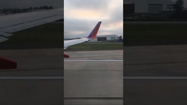 SWA 737-700 Takeoff from CLT to HOU on 36C смотреть онлайн