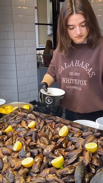 Midye dolma #istanbul #turkey #food #streetfood смотреть онлайн