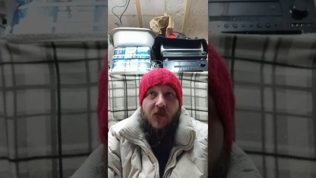 Bezdomovcem v garáži 324 - rodina i kamarádi na Vás můžou jít jako děvky смотреть онлайн