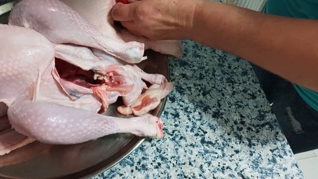 Испанец не отличит курицу от женщины???? смотреть онлайн