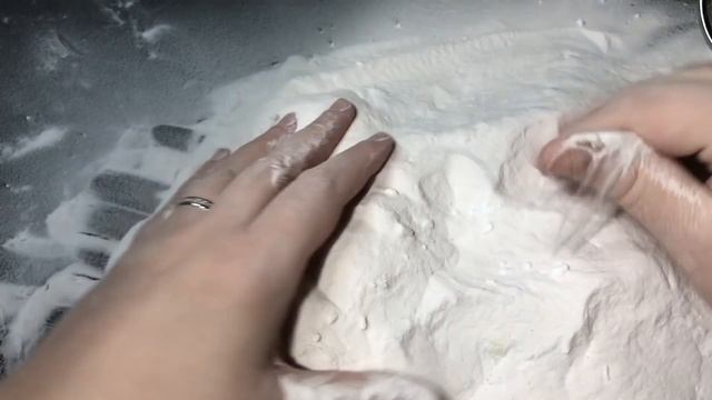Satisfying + ASMR : Baking Soda Crunch, Crumble, Sift : Extra Powder Play : Relax
