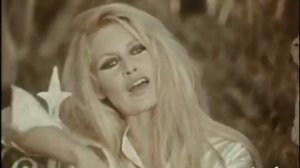 Brigitte Bardot - La Madrague (Music Video)