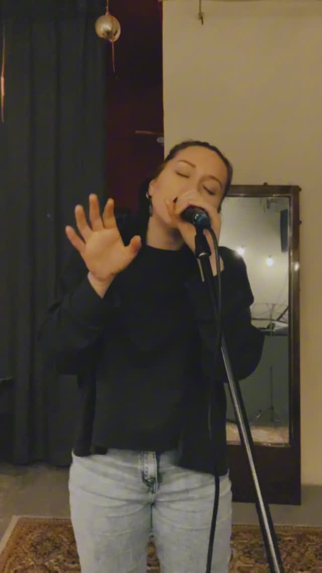 Какую песню еще спеть для вас? Пиши в комментариях!