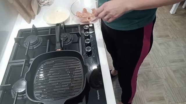 Пушистые куриные отбивные/ Штурмую шкафы на кухне/ смотреть онлайн