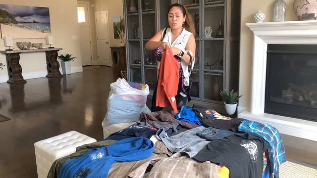 Dumpster Diving Online High tech Dumpster I Found Tons of Clothes and Sandals | Shang in California смотреть онлайн