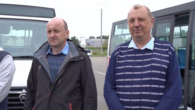 Муниципалитеты области получили 30 новых автобусов смотреть онлайн