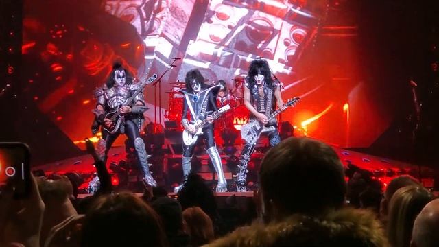 KISS "Detroit Rock City" Live Buffalo 2020 смотреть онлайн