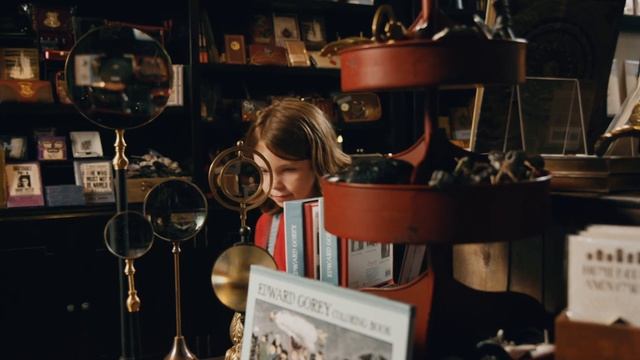 Curiosa: The Curious Case of A Little Girl And A Magical Shop смотреть онлайн