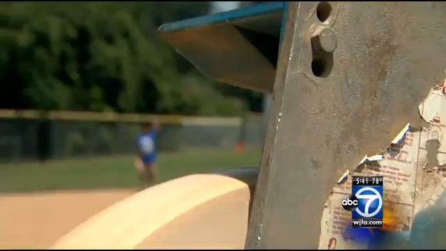 Harris’ Heroes: Home Run Baseball Camp’s ‘Coach Mac’ смотреть онлайн