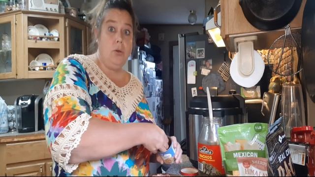 HOW I MAKE BURGER BOMBS * MUFFIN BURGERS * LOW CARB BURGER смотреть онлайн