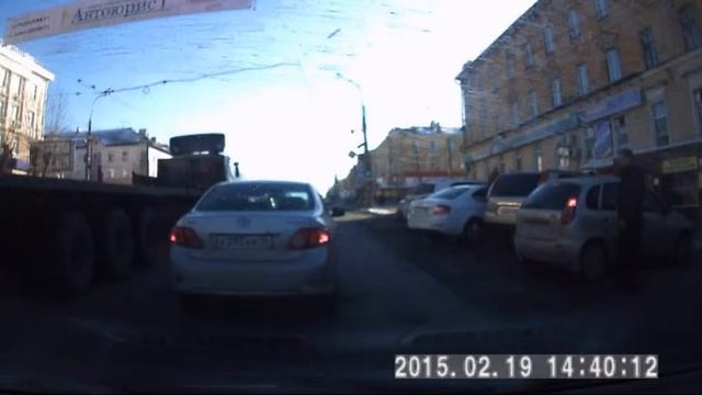 движение задом очень опасно смотреть онлайн