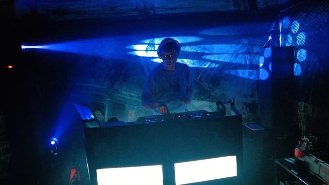 Будни диджея