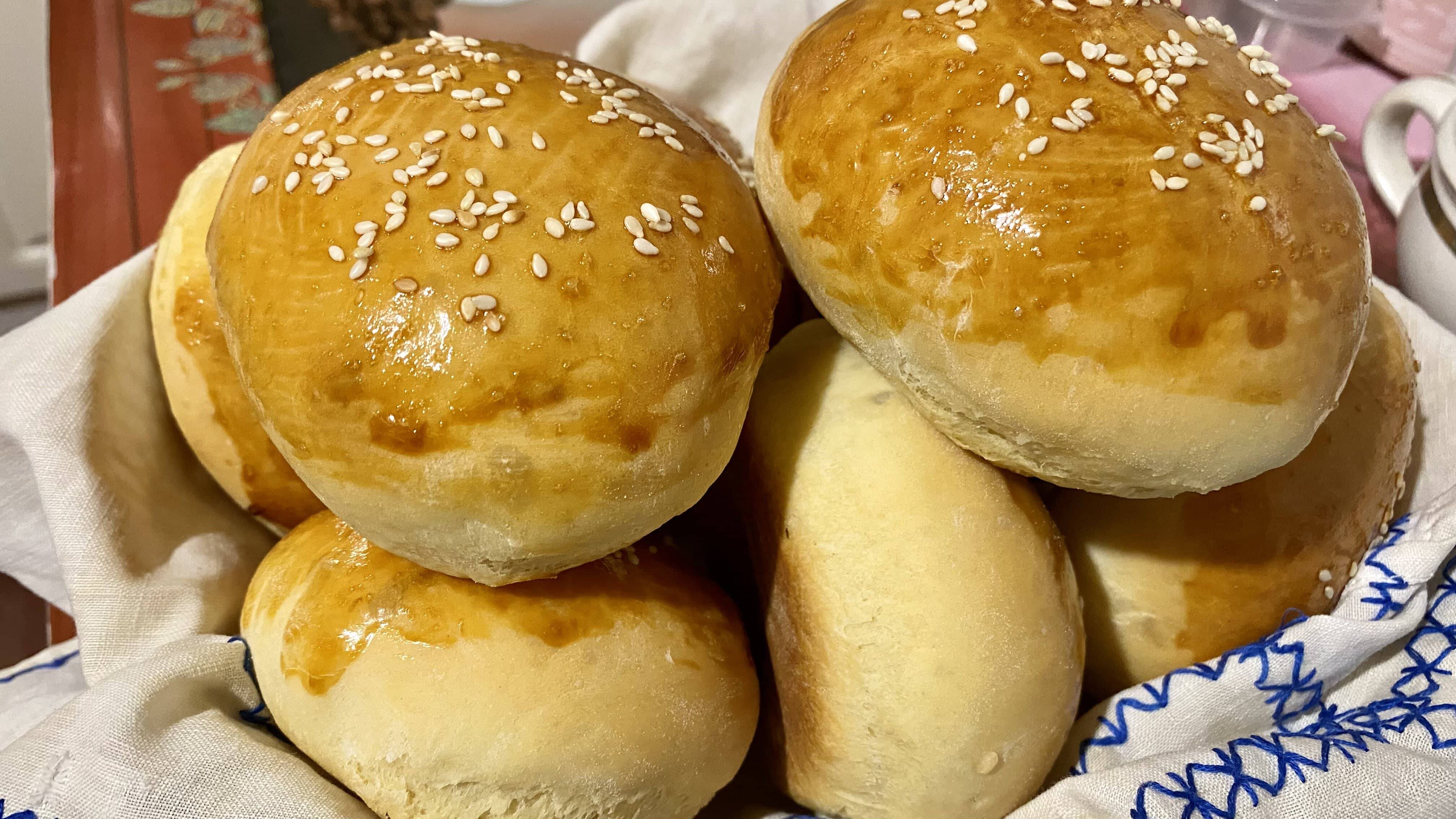 Готовим пышные и румяные булочки! Один из моих любимых рецептов. смотреть онлайн