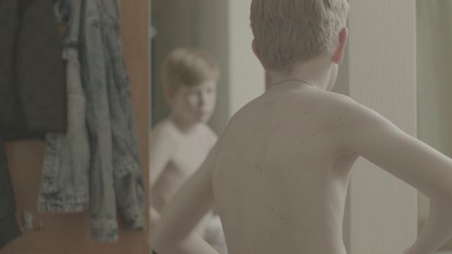 Видеоролик о некачественной школьной форме смотреть онлайн