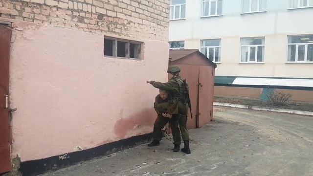 Способ преодоления препятствий подхватом с помощью товарища смотреть онлайн