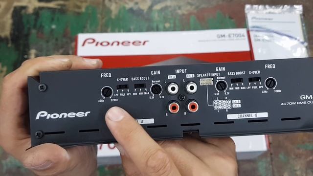 Pioneer 4ch amp GM-E7004 смотреть онлайн