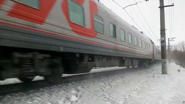 Электровоз ЭП20-052 с поездом№103М Москва-Брянск перегон Нара-Латышская 23.12.2016 смотреть онлайн