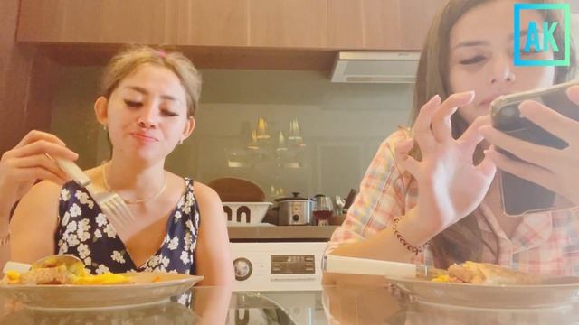 NO CUT NO BRA NO BOYFRIEND 😂😂 смотреть онлайн