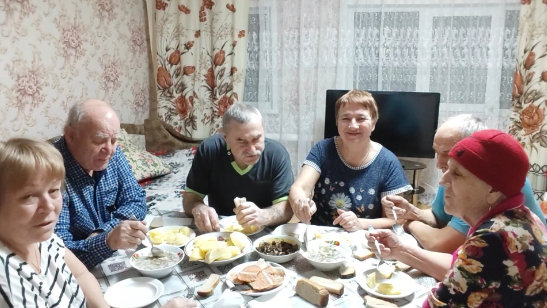 Жизнь в деревне 👍// у мамы всегда вкусно 😋// как в больших домах Парижа 😉// смотреть онлайн