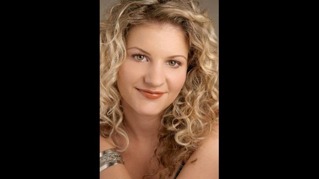 Mirusia & André Rieu - Ave Maria (1 photo) смотреть онлайн