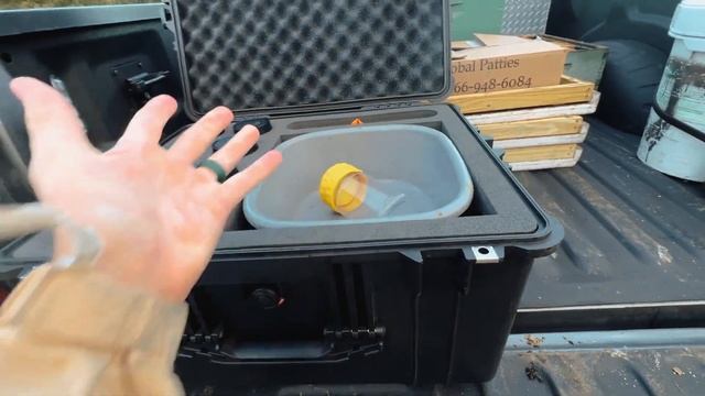 Varroa Mite Field Test Kit - Designed For Beekeepers смотреть онлайн