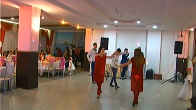 Красиво поёт /Памирская Свадьба /Помери туй 2018 смотреть онлайн