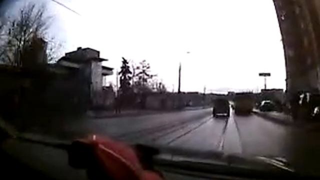 Как не надо перебегать через дорогу.flv смотреть онлайн