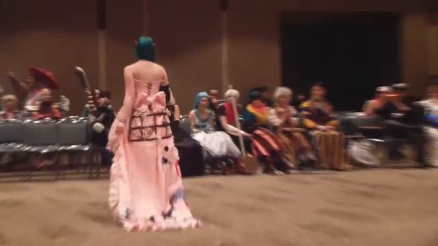 Sakura-Con 2012 Costume Competition: Vocaloid- Dark Forest Miku ~Best Intermediate Award~ смотреть онлайн