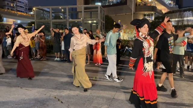 Beautiful Tibetan Dance,  Beautiful Pure Music, Zhuorechamu Team