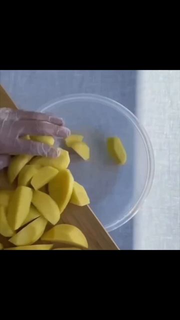 ЗАПЕЧЁННЫЕ ГОВЯЖЬИ РЁБРЫШКИ С КАРТОФЕЛЕМ смотреть онлайн