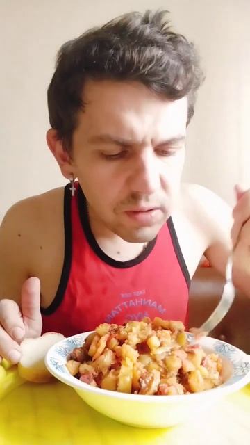 ЖАРЕНАЯ КАРТОШКА С КОНСЕРВАМИ смотреть онлайн